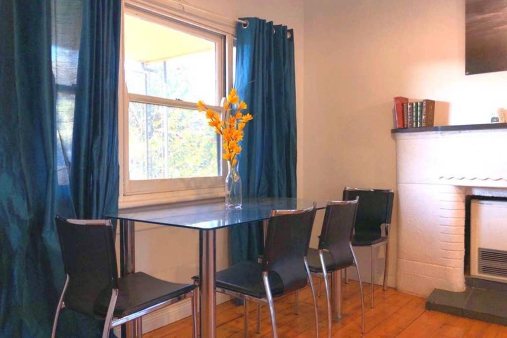 Modern Charming Miners' Cottage +Free Internet โบรเคนฮิลล์ ภายนอก รูปภาพ